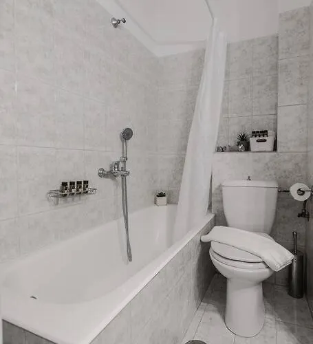 Thanos Luxury * וולוס